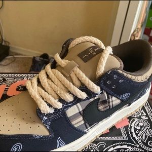 Travis Scott sb dunks , brand new comes w box 2nd pair shoe strings